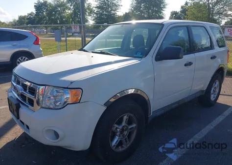 2010 Ford Escape Xls from USA, damaged, VIN 1FMCU9C71AKD02199